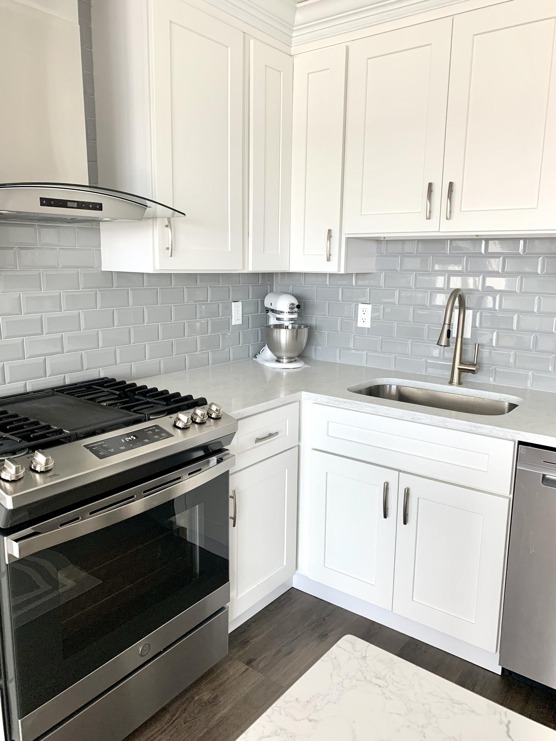 From this angle, you can see the polished finish and the bevel of the tiles capture the light to give the perfect dose of sparkle! Thanks, Jeannie C. for sharing!